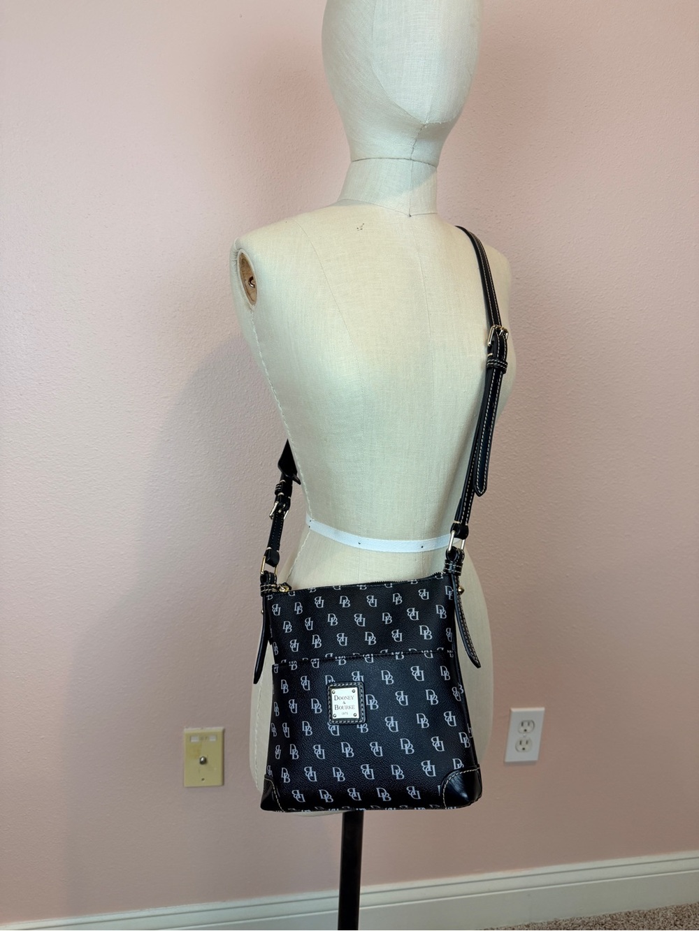 Dooney & Bourke Gretta Convertible 3-Way Crossbody Shoulder Bag Black